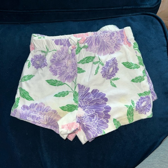 Short and short set- perfect for twins! - Picture 3 of 4